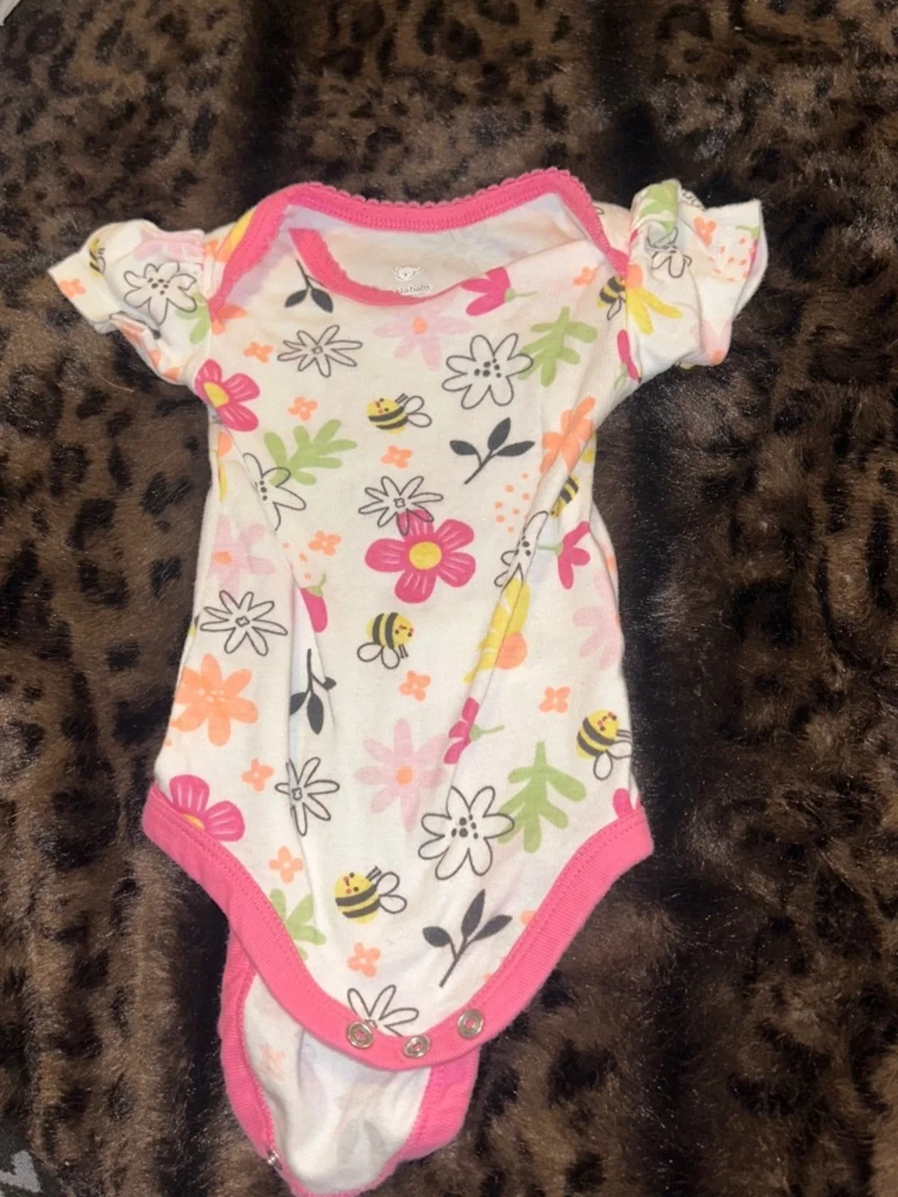 Baby clothes different brands cartes all new born and 0-3 months gentle use once